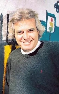 Tarık Akan hayatını kaybetti