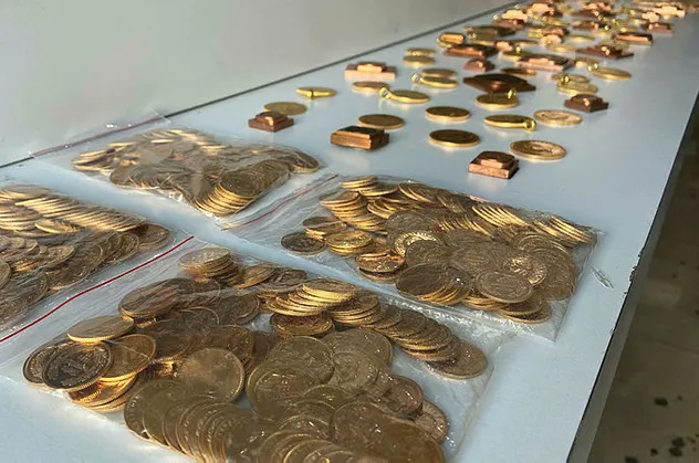 6 ilde 50 milyonluk dev operasyon! 10 bin adet altın ele geçirildi