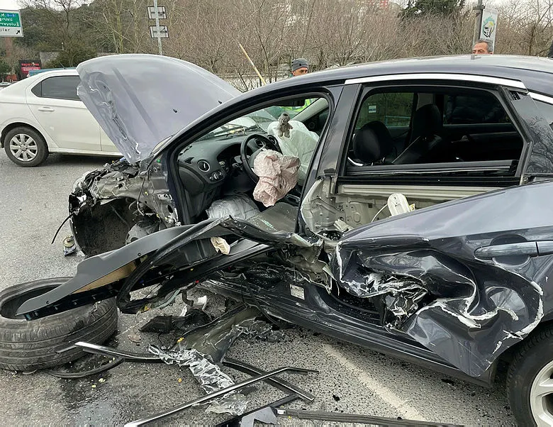 Sarıyer’de trafik kazası: 5 yaralı