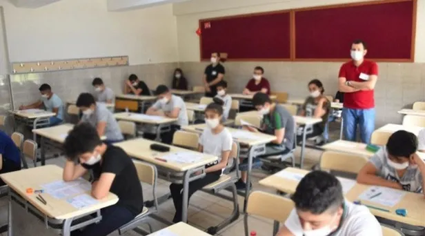 Okul ara tatili ne zaman 2021? MEB Kasım ara tatili, sömestr, 15 tatil hangi tarihte? Üniversiteler ara tatil yapacak mı?-2