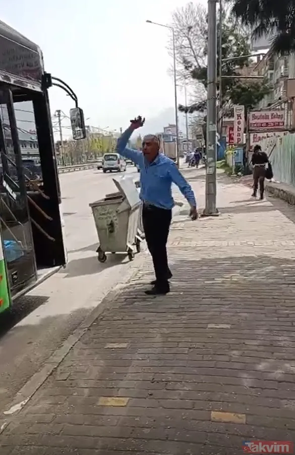 Bursa'da 'durakta kapıyı açmadın' kavgası! Önce hakaret sonra küfür kıyamet: O anlar kamerada - 4
