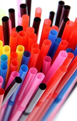 İngitere yasakladı! Plastik pipet, kulak temizleme çubuğu ve kokteyl karıştırıcılar...