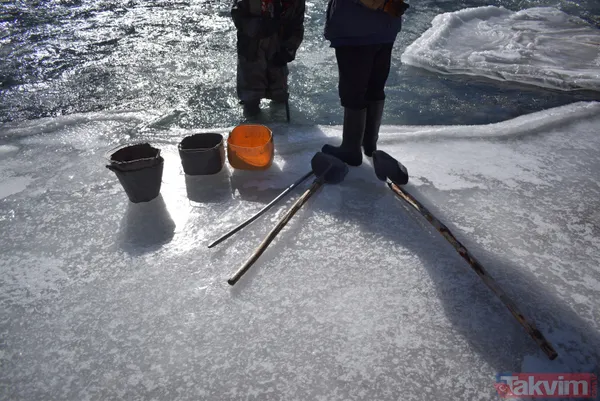 Günlük 389 bin lira kazanıyorlar! Kırgızistan'da altın madencileri dondurucu soğukta altın çıkarıyorlar - 3