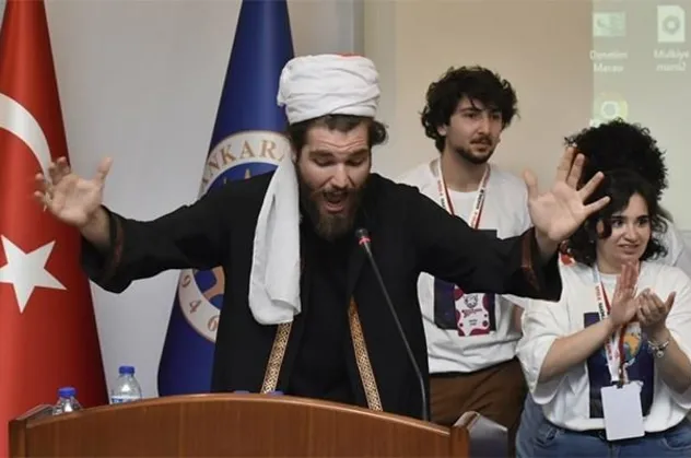 Ankara Üniversitesi'nde 'İnek Bayramı' rezaleti! Tepki çeken görüntülerin ardından disiplin ve adli inceleme başlatıldı