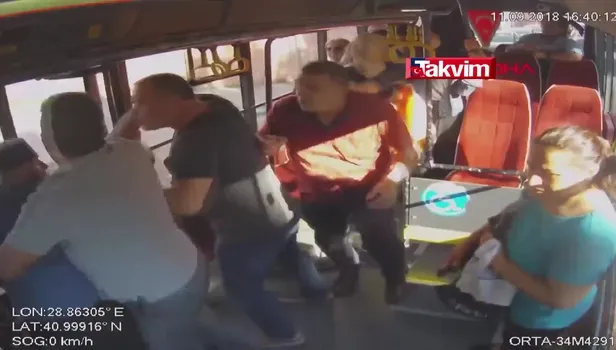 Minibüsteki dehşet anları kamerada
