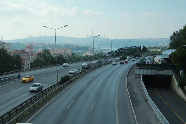Son dakika haberi: İstanbul'da yollar boş kaldı-3