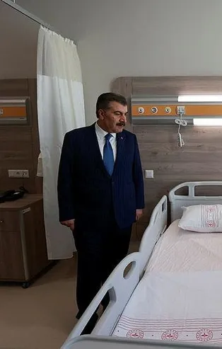 Sağlık Bakanı Koca, bazı hastanelerin kapatılacağı iddialarını yalanladı: "Onkoloji hastanemiz hizmet vermeye devam edecek"
