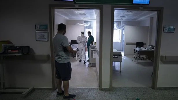 Deprem sonrası İzmir Valisi Köşger'den Kovid-19 uyarısı: 3'a katlanmış durumda-4