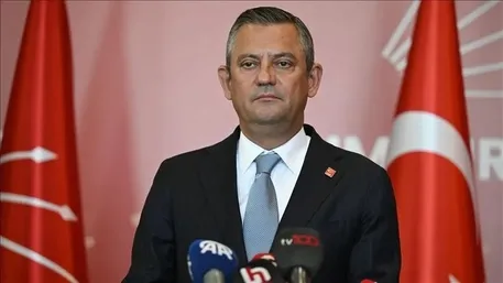 Koltuk gidince U dönüşü gecikmedi: Dün ’ihanet’ diyen Özgür Özel bugün kendi ’Yeni Parti’ tezgahını kuruyor!
