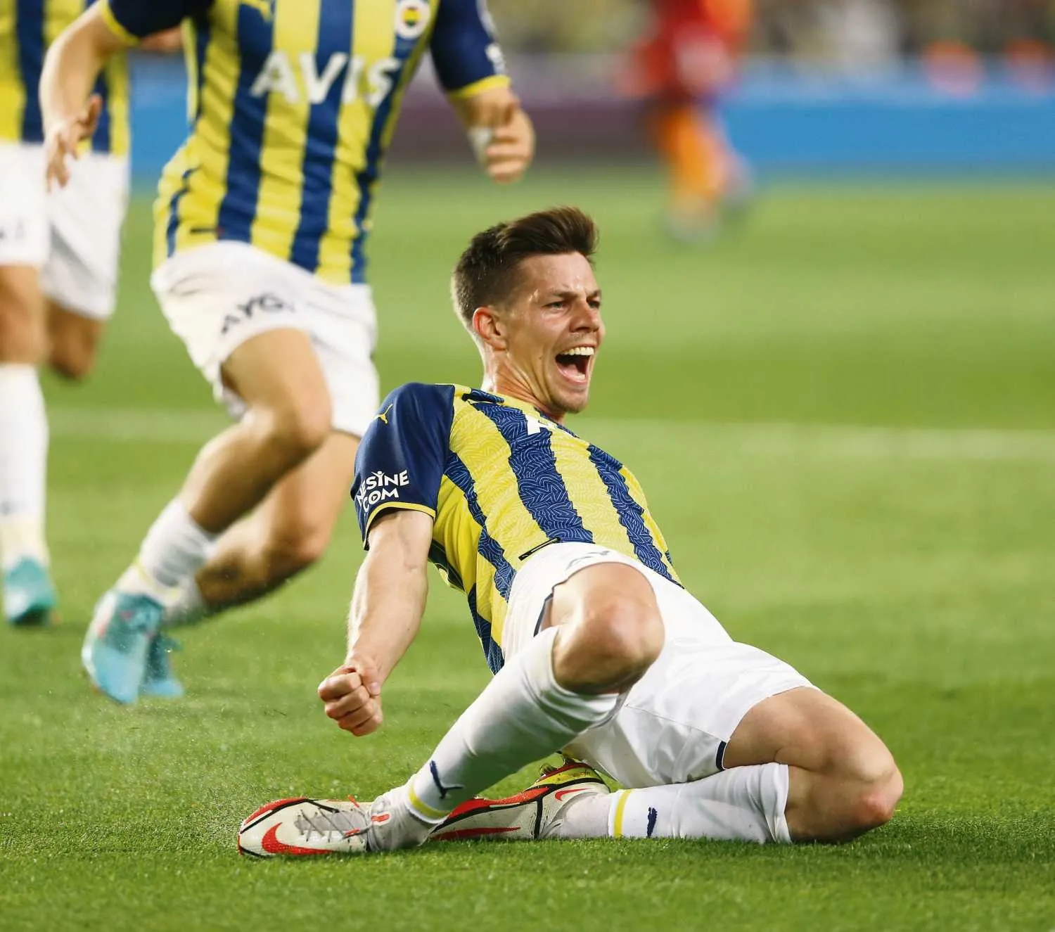 Fenerbahçe'den rüya gibi transfer! Cristiano Ronaldo'ya fark atmıştı gollerine Kadıköy'de devam edecek - 6