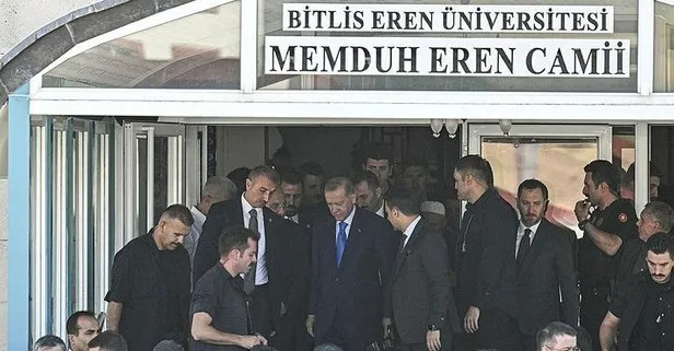 Başkan Erdoğan Bitlis’te! Cuma namazını Memduh Eren Camisi’nde kıldı