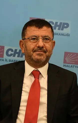 CHP'li Veli Ağbaba'dan kırpılmış video ile algı operasyonu! İşte Başkan Erdoğan'a atılan "keyif çayı" iftirasının aslı