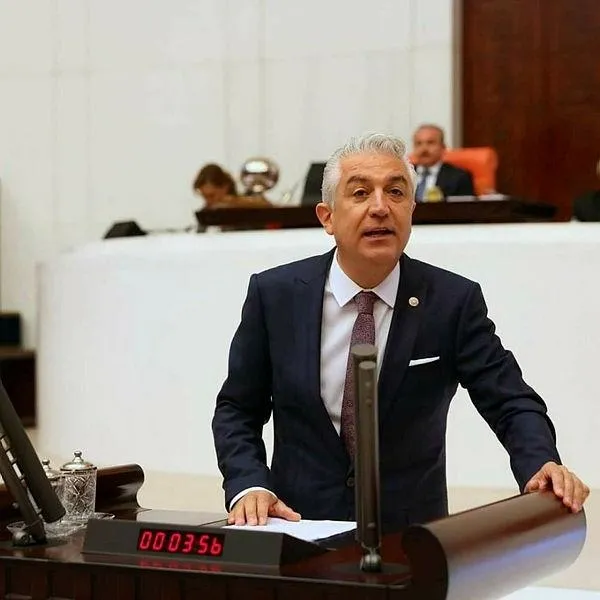 CHP'den istifa eden Denizli Milletvekili Teoman Sancar'a şantaj soruşturmasında 1'i polis 3 şüpheli tutuklandı-2