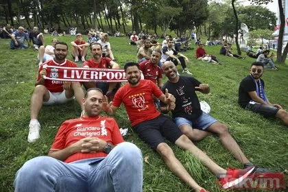 Chelsea Liverpool maçına yoğun ilgi! İstanbul’da renkli görüntüler...