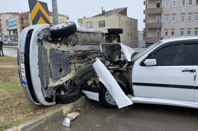 Sinop’ta kaza! Birbirlerine girdiler