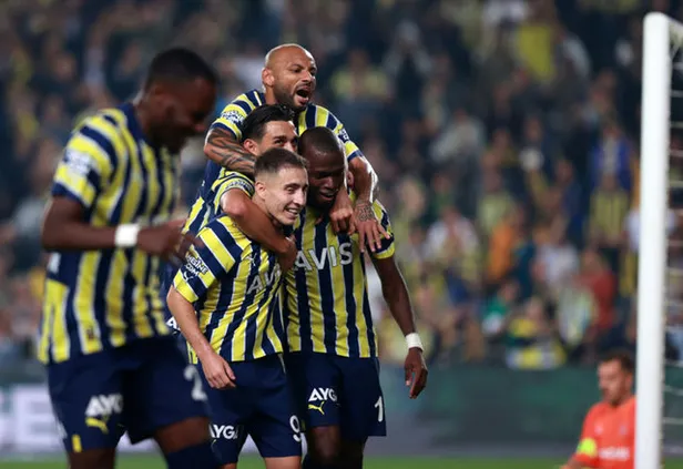 fenerbahce-basaksehir-maci-canli-izle-fb-basaksehir-canli-izle-super-lig-fenerbahce-basaksehir-maci-sifresiz-k-1666452512463.jpg