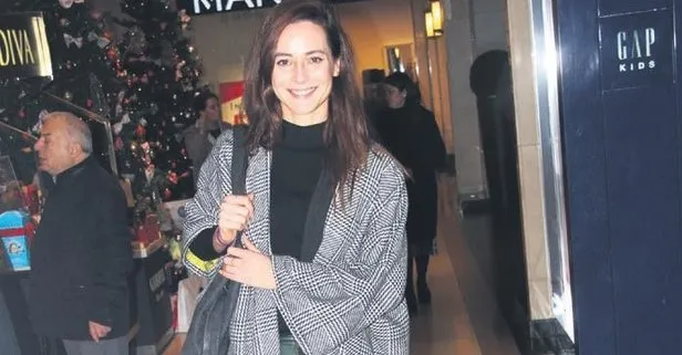 Sedef Avcı makyajsız haliyle görüntü verdi