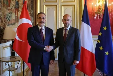 Paris’te kritik görüşme