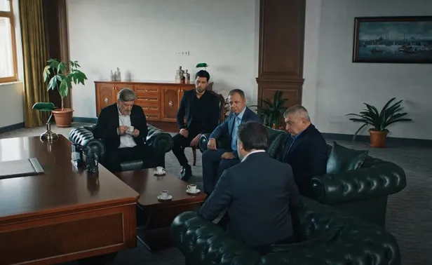 haleti-ruhiyesi-degisiyor-edho-182-bolum-fragmani-percinleyen-kursunu-sikinca-hasimlik-peyda-olacak-1612894178243.jpg Haleti ruhiyesi değişiyor! EDHO 182. bölüm fragmanı: Perçinleyen kurşunu sıkınca hasımlık peyda olacak-4