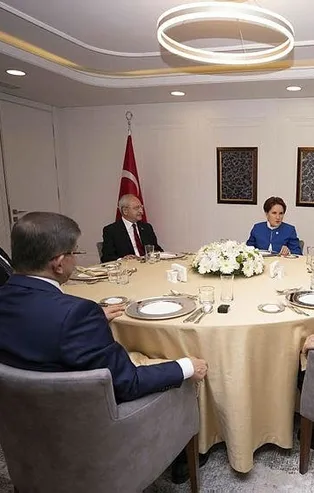 Hala ortak aday çıkaramayan 6'lı masa sosyal medyanın diline düştü! Tuvalet terliğine adaylık başvurusu