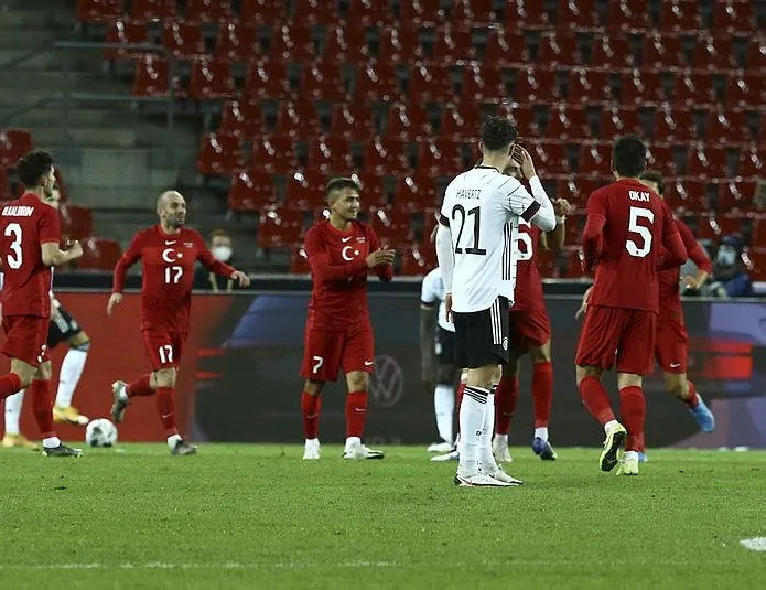 Almanya’da gol düellosu