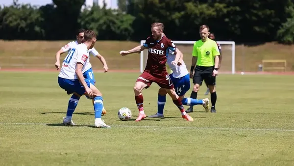 firtinadan-tatsiz-prova-trabzonspor-ilk-hazirlik-macindan-yenik-ayrildi-1688855484838.jpeg Fırtına’dan tatsız prova! Trabzonspor ilk hazırlık maçından yenik ayrıldı...-4