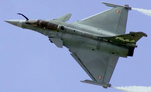 yunanistan-18-rafale-savas-ucagi-icin-fransaya-23-milyar-euro-odeyecek-1608212395215.jpg Yunanistan 18 Rafale savaş uçağı için Fransa'ya 2,3 milyar euro ödeyecek-5