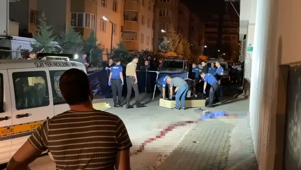 kizindan-bosanmak-isteyip-baska-bir-kadinla-dini-nikah-kiyan-damadinin-bogazini-kesti-1686971540192.jpg Kızından boşanmak isteyip, başka bir kadınla dini nikah kıyan damadının boğazını kesti-2