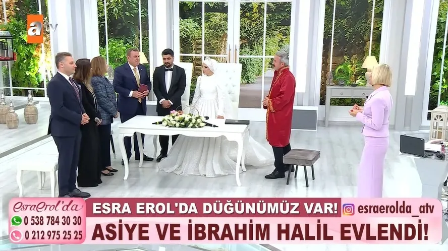 asiye-ve-ibrahim-halil-ciftinin-nikahi-esra-erol-studyosunda-kiyildi-1791633596091.jpg Esra Erol’da genç çifte mutlu yuva: Midyat Belediye Başkanı’ndan Başkan Erdoğan’a teşekkür-6