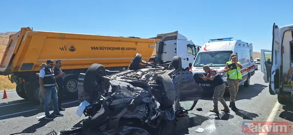 Van'da 'kafa kafaya' facia! Cip ters döndü otomobil kağıt gibi ezildi - 14