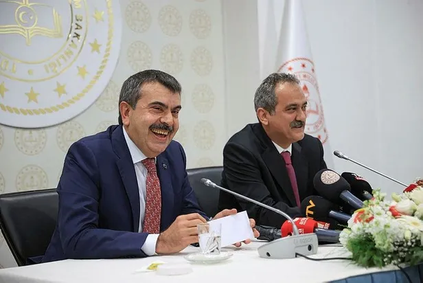 Bakanlıklarda devir-teslim töreni | Hazine ve Maliye Bakanı Mehmet Şimşek görevi devraldı: "Temel politikamız enflasyonla mücadele"-10