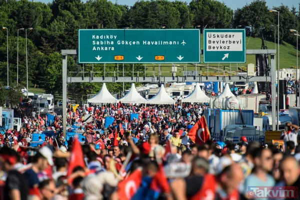 Milyonlar 15 Temmuz Şehitler Köprüsü'ne akın etti - 15