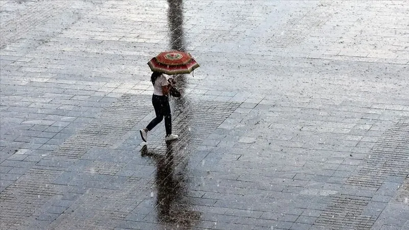 HAVA DURUMU | Meteoroloji kuvvetli yağış için saat verdi: Hazırlıklı olun | 5 bölge için alarma geçildi! Yarın gece yarısına kadar...-11