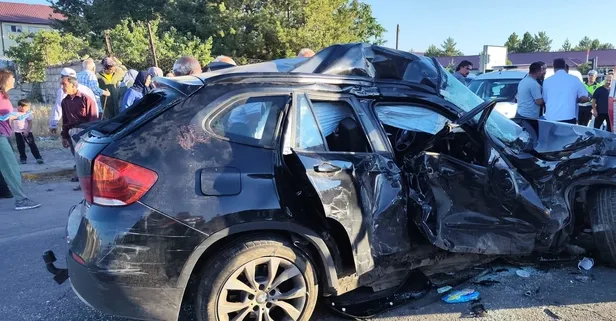 Sivas'ta cip ile tır çarpıştı: 1 kişi öldü, 3 kişi yaralandı!