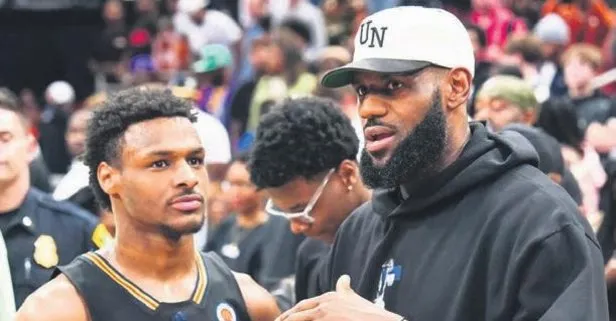 Lebron ve oğlu tarihe geçti!