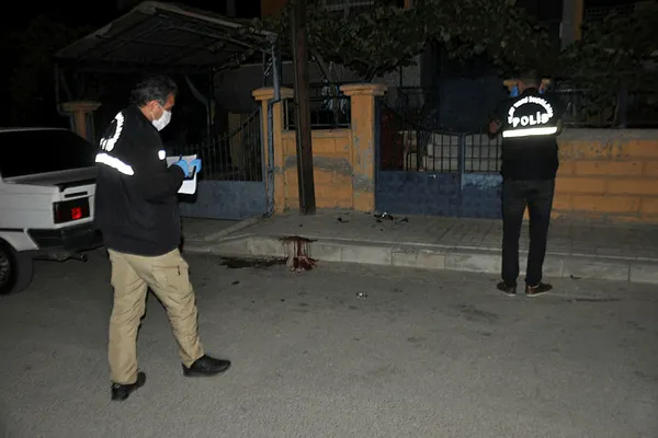 ehliyetsiz-ve-kasksizgenc-yunusunmotosiklet-kazasinda-kulagi-koptu-1631003284760.jpg Ehliyetsiz ve kasksız genç Yunus'un motosiklet kazasında kulağı koptu!-5