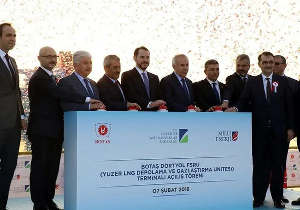 Dünyanın en büyük FSRU gemisini Bakan Albayrak açtı-1