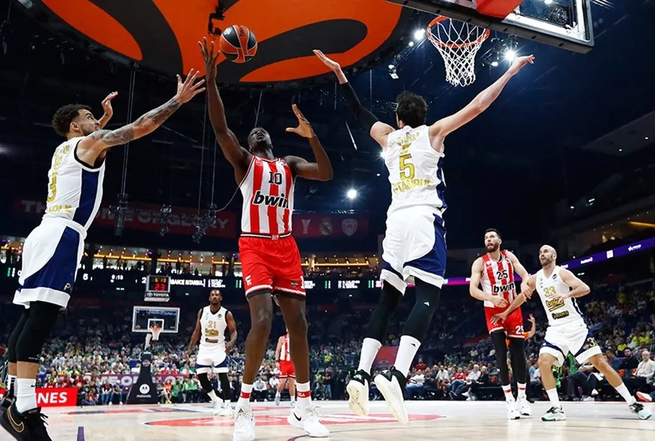 Fenerbahçe Euroleague’de dördüncü oldu!