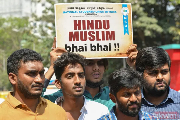 SON DAKİKA: Hindistan'ın 28 Şubat'ı! Başörtüsü yasaklarına karşı eylemler sürüyor: Bıçak taşıyan 2 kişi gözaltına alındı - 5