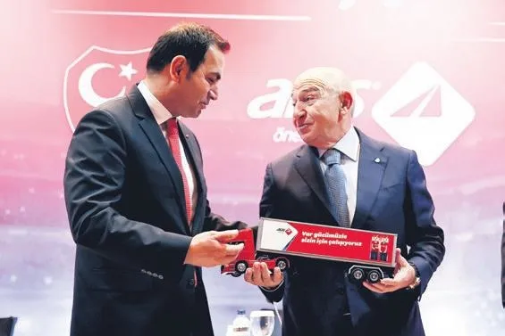 a-milli-takima-yeni-sponsor-8in-uzerinde-teklif-var-1644357965320.jpeg A Milli Takıma yeni sponsor! 8’in üzerinde teklif var-2