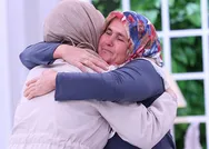 Esra Erol gerçekleri ortaya çıkardı! Evden kaçan Melike duyduklarına inanamadı annesine koştu! Stüdyoda duygusal anlar...