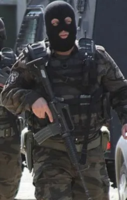 Adana'da terör operasyonu!