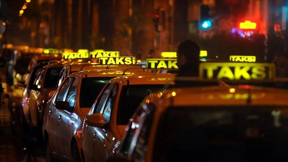 İstanbul'da taksi ücretleri Avrupa'ya uçmaktan daha pahalı! Vatandaş isyan etti