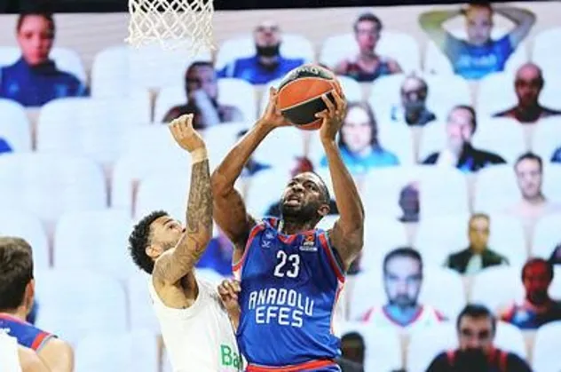 Anadolu Efes Bayern Münih’i elinden kaçırdı!