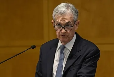 Piyasaların gözü Hole'da! Fed Başkanı Powell'dan faiz mesajı: Politika duruşumuzu yeniden ayarlamamız gerekebilir