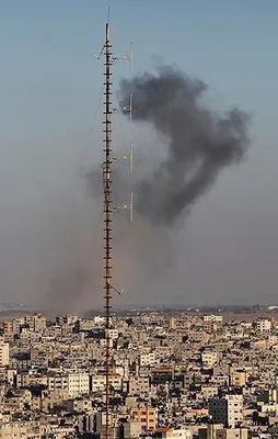 İsrail'den Gazze'ye 35 hava saldırısı