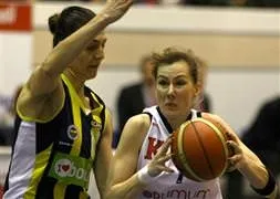 Fenerbahçe averajla lider tamamladı