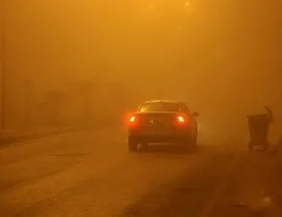 Adana’da sis trafiği ve hayatı olumsuz etkiledi