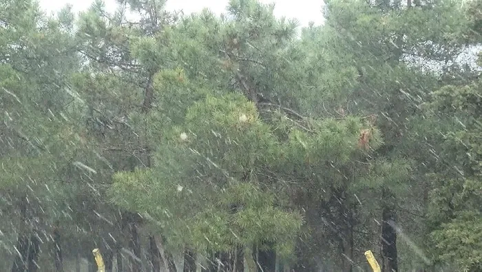 HAVA DURUMU | İstanbul'a kar yağışı başladı! Sıcaklıklar 10 derece birden düştü! Uyarı üstüne uyarı: Yağışlar ne kadar devam edecek? Hafta sonu kar var mı?-6