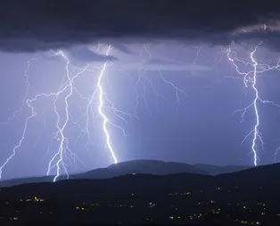 Meteorolojiden son dakika kuvvetli yağış ve kuvvetli rüzgar uyarısı! 7 Ekim 2019 hava durumu